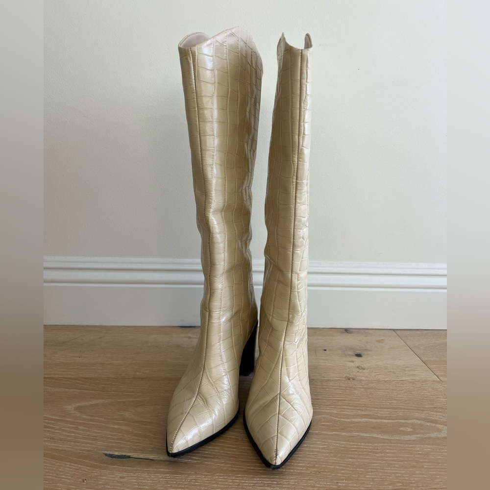 Leather White Schutz Boot Block Heel Size 7